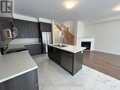 190 Elliot Avenue W, Centre Wellington, ON - Indoor Photo Showing Kitchen With Double Sink