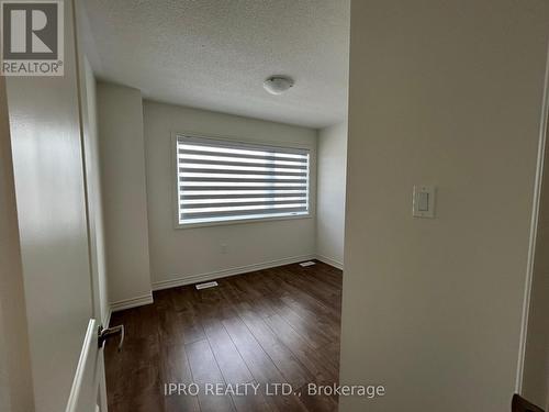 190 Elliot Avenue W, Centre Wellington, ON - Indoor Photo Showing Other Room