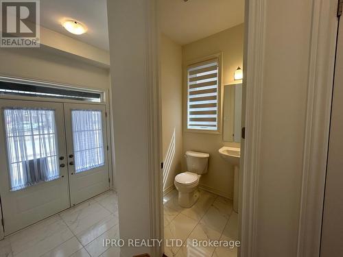 190 Elliot Avenue W, Centre Wellington, ON - Indoor Photo Showing Bathroom