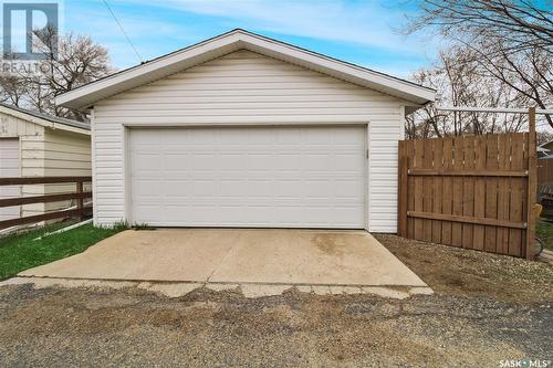 312 3Rd Avenue Se, Swift Current, SK - Outdoor With Exterior