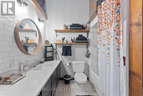 209 - 781 King Street W, Toronto, ON - Indoor Photo Showing Bathroom