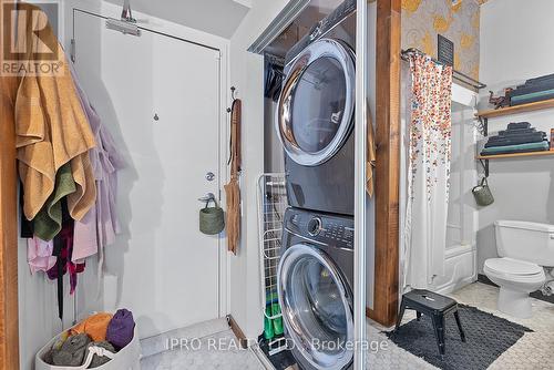 209 - 781 King Street W, Toronto, ON - Indoor Photo Showing Laundry Room