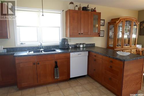 102 Wood Crescent, Assiniboia, SK - Indoor Photo Showing Kitchen With Double Sink