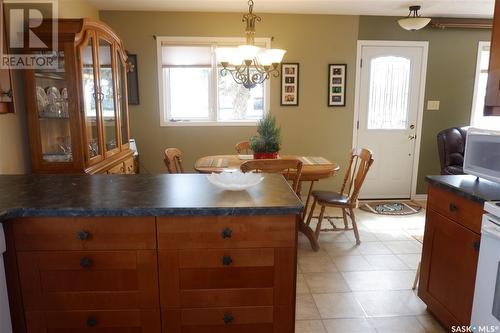 102 Wood Crescent, Assiniboia, SK - Indoor Photo Showing Dining Room