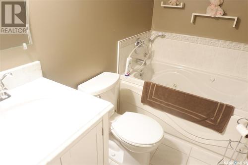 102 Wood Crescent, Assiniboia, SK - Indoor Photo Showing Bathroom
