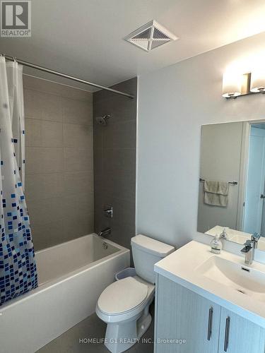 720 - 286 Main Street, Toronto, ON - Indoor Photo Showing Bathroom