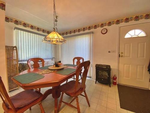 3522 Yellowhead Highway S, Barriere, BC - Indoor Photo Showing Dining Room
