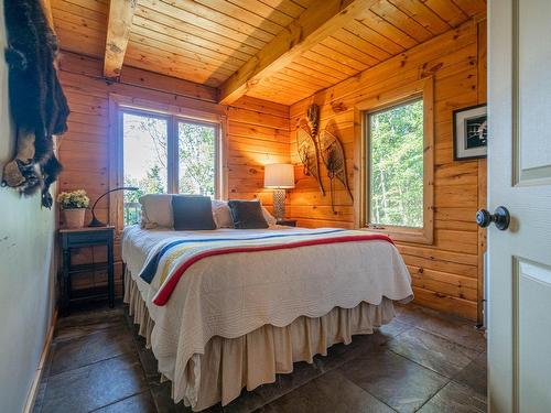 Chambre Ã Â coucher - 175 Mtée Manitonga, Lac-Supérieur, QC - Indoor Photo Showing Bedroom