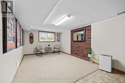 1386 Balsam Avenue, Peterborough, ON - Indoor Photo Showing Other Room