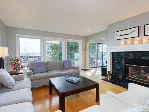 8-9901 Third St, Sidney, BC - Indoor Photo Showing Living Room With Fireplace