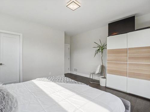 Master bedroom - 401 Rue Du Parc, Saint-Joseph-Du-Lac, QC - Indoor Photo Showing Bedroom