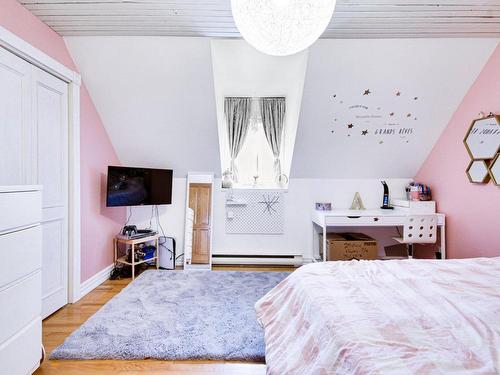 Chambre Ã Â coucher - 190 Rue Bellemare, Saint-Étienne-Des-Grès, QC - Indoor Photo Showing Bedroom