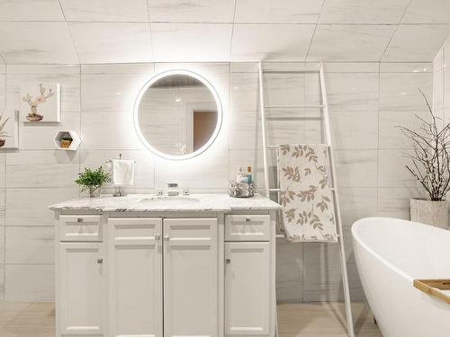 Salle de bains - 190 Rue Bellemare, Saint-Étienne-Des-Grès, QC - Indoor Photo Showing Bathroom