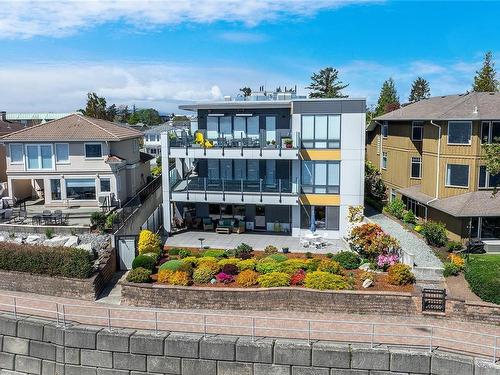 5-9667A First St, Sidney, BC - Outdoor