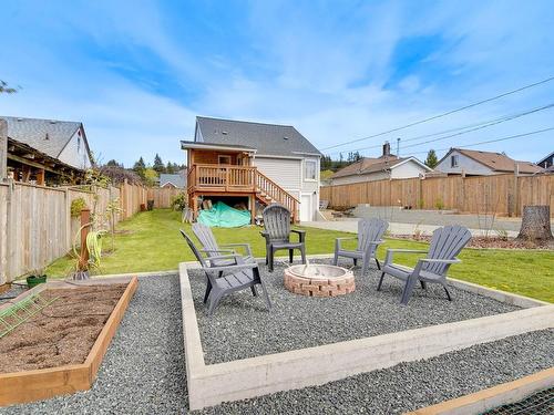 2490 10Th Ave, Port Alberni, BC - Outdoor With Deck Patio Veranda With Backyard