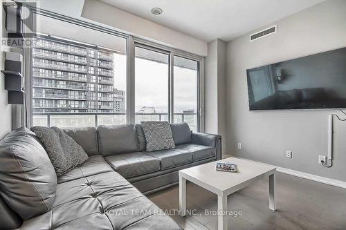 3608 - 101 Peter Street S, Toronto, ON - Indoor Photo Showing Living Room