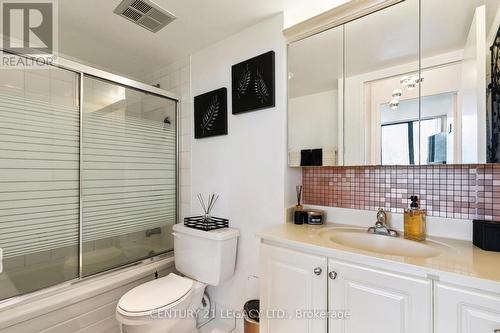 439 - 25 Bamburgh Circle, Toronto, ON - Indoor Photo Showing Bathroom