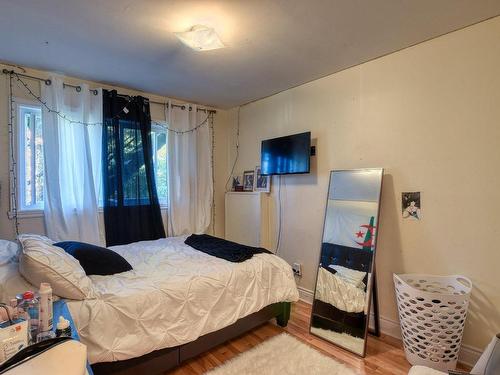 Logement - 5 7E Rue, Montréal (Pierrefonds-Roxboro), QC - Indoor Photo Showing Bathroom