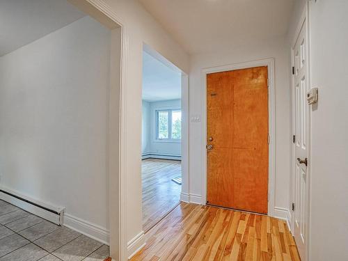 Hall - 5 7E Rue, Montréal (Pierrefonds-Roxboro), QC - Indoor Photo Showing Other Room