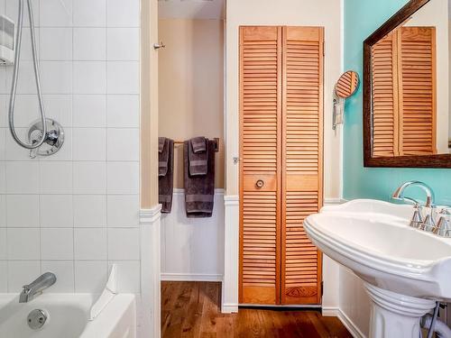 Salle de bains - 1196 Rue De La Pisciculture, Mont-Blanc, QC - Indoor Photo Showing Bathroom