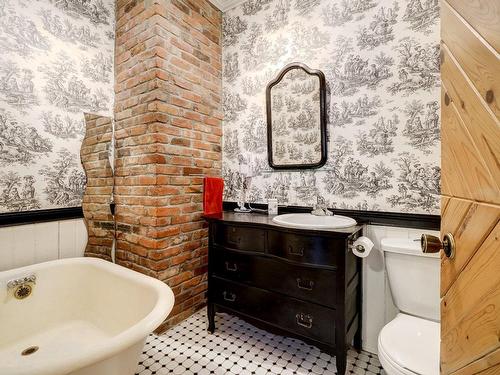 Bathroom - 1196 Rue De La Pisciculture, Mont-Blanc, QC - Indoor Photo Showing Bathroom