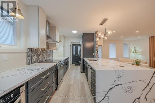 59 Lankin Boulevard, Orillia, ON - Indoor Photo Showing Kitchen With Upgraded Kitchen