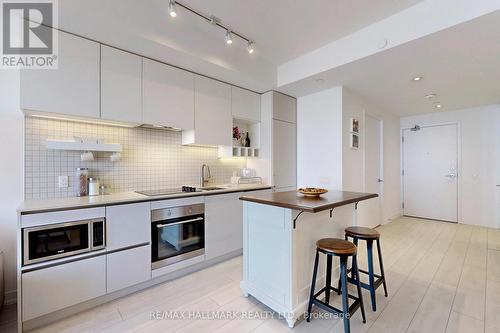 #3001 - 5 Buttermill Avenue, Vaughan, ON - Indoor Photo Showing Kitchen With Upgraded Kitchen