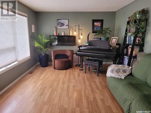 709 4Th Avenue, Raymore, SK - Indoor Photo Showing Other Room