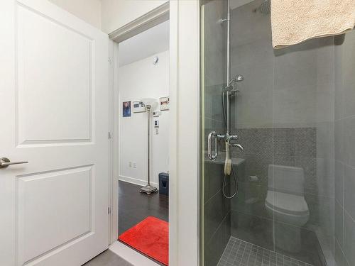 Salle de bains attenante Ã  la CCP - 605-7501 Av. Mountain Sights, Montréal (Côte-Des-Neiges/Notre-Dame-De-Grâce), QC - Indoor Photo Showing Bathroom