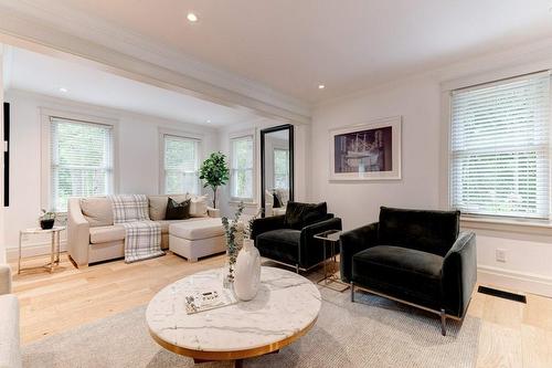 730 Grand View Avenue, Burlington, ON - Indoor Photo Showing Living Room
