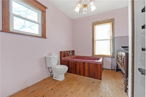 3199 Guyatt Road, Hamilton, ON - Indoor Photo Showing Bathroom