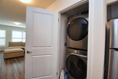 36 Radison Lane, Hamilton, ON - Indoor Photo Showing Laundry Room