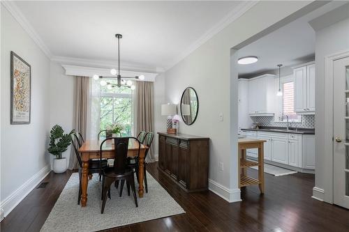 18 Brucedale Avenue W, Hamilton, ON - Indoor Photo Showing Dining Room