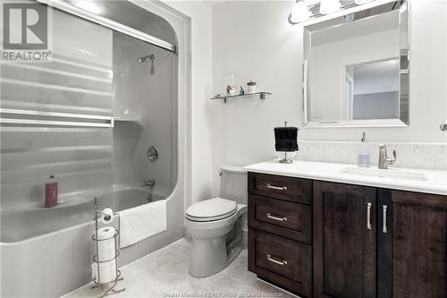 330 Grande Vallee, Dieppe, NB - Indoor Photo Showing Bathroom