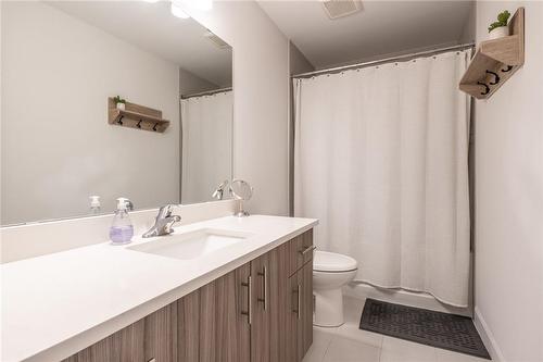 59 Southam Lane, Hamilton, ON - Indoor Photo Showing Bathroom