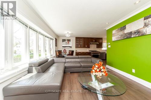 165 Harewood Avenue, Toronto (Cliffcrest), ON - Indoor Photo Showing Living Room