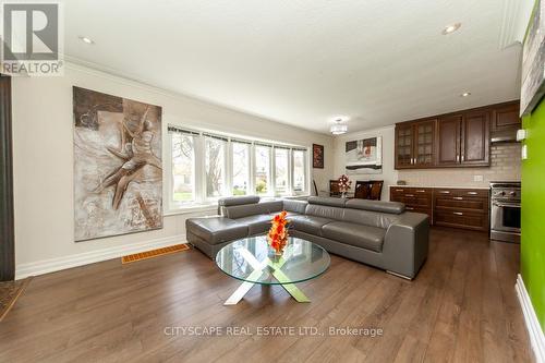 165 Harewood Avenue, Toronto (Cliffcrest), ON - Indoor Photo Showing Living Room