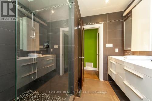 165 Harewood Avenue, Toronto (Cliffcrest), ON - Indoor Photo Showing Bathroom