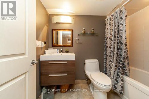 165 Harewood Avenue, Toronto (Cliffcrest), ON - Indoor Photo Showing Bathroom