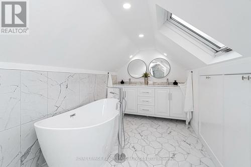 909 Royal York Road, Toronto, ON - Indoor Photo Showing Bathroom
