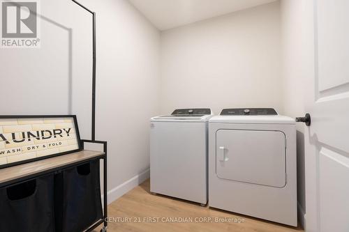 6795 Royal Magnolia Avenue, London, ON - Indoor Photo Showing Laundry Room