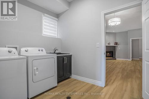 200 Regatta Drive, Welland, ON - Indoor Photo Showing Laundry Room