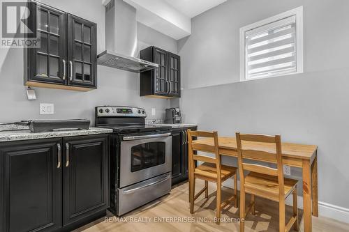 200 Regatta Drive, Welland, ON - Indoor Photo Showing Kitchen