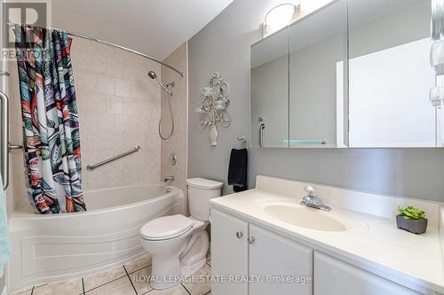 42 - 1455 Garth Street, Hamilton, ON - Indoor Photo Showing Bathroom