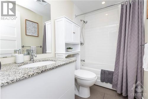 2785 Baseline Road Unit#301, Ottawa, ON - Indoor Photo Showing Bathroom