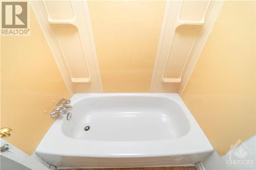 1315 Laurier Street, Rockland, ON - Indoor Photo Showing Bathroom