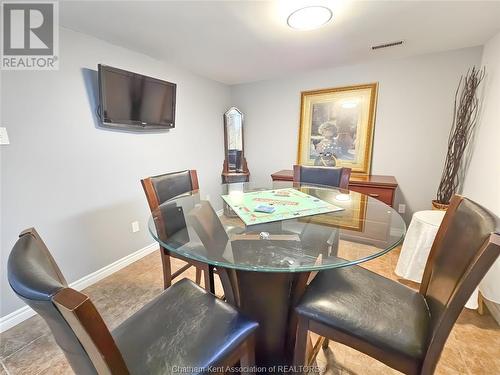 36 Parkwood Drive, Chatham, ON - Indoor Photo Showing Dining Room