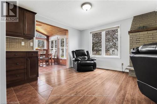 72234 Lakeshore Drive, Bluewater, ON - Indoor Photo Showing Living Room