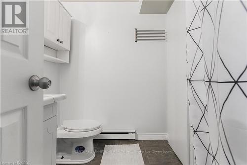 72234 Lakeshore Drive, Bluewater, ON - Indoor Photo Showing Bathroom