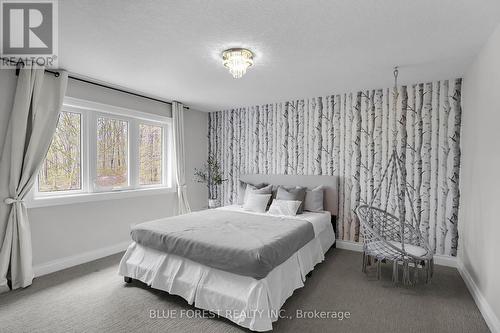 2105 Springridge Drive, London, ON - Indoor Photo Showing Bedroom